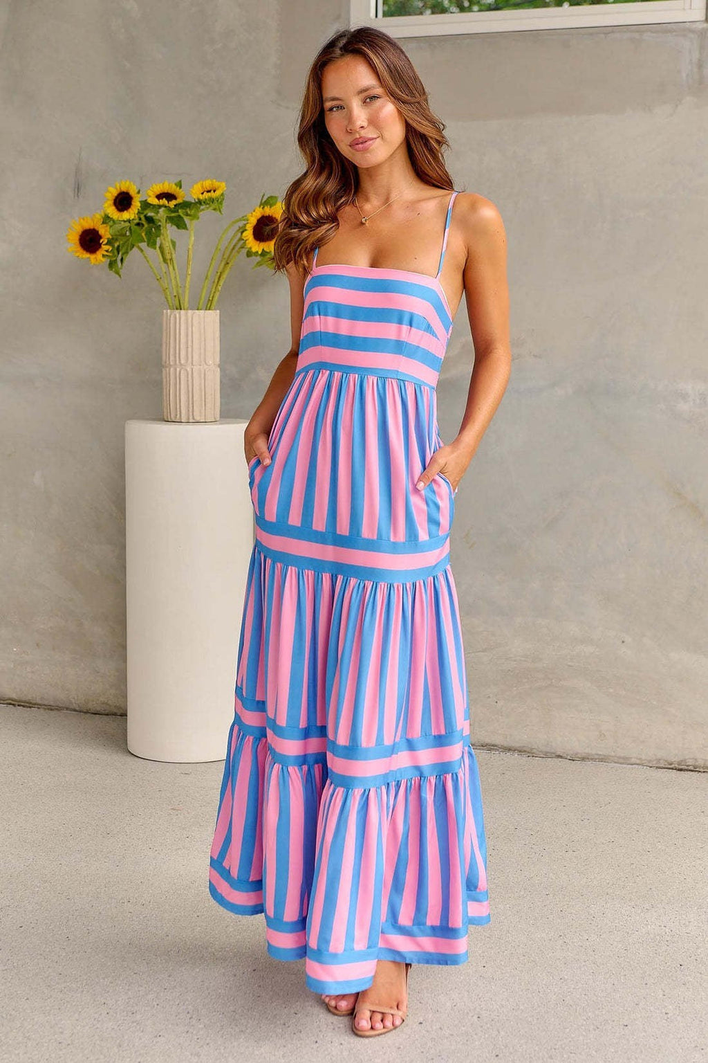 caye-striped-maxi-with-pockets-5_2cea8a3a-f433-4dfb-825c-11b7119ff87e.jpg