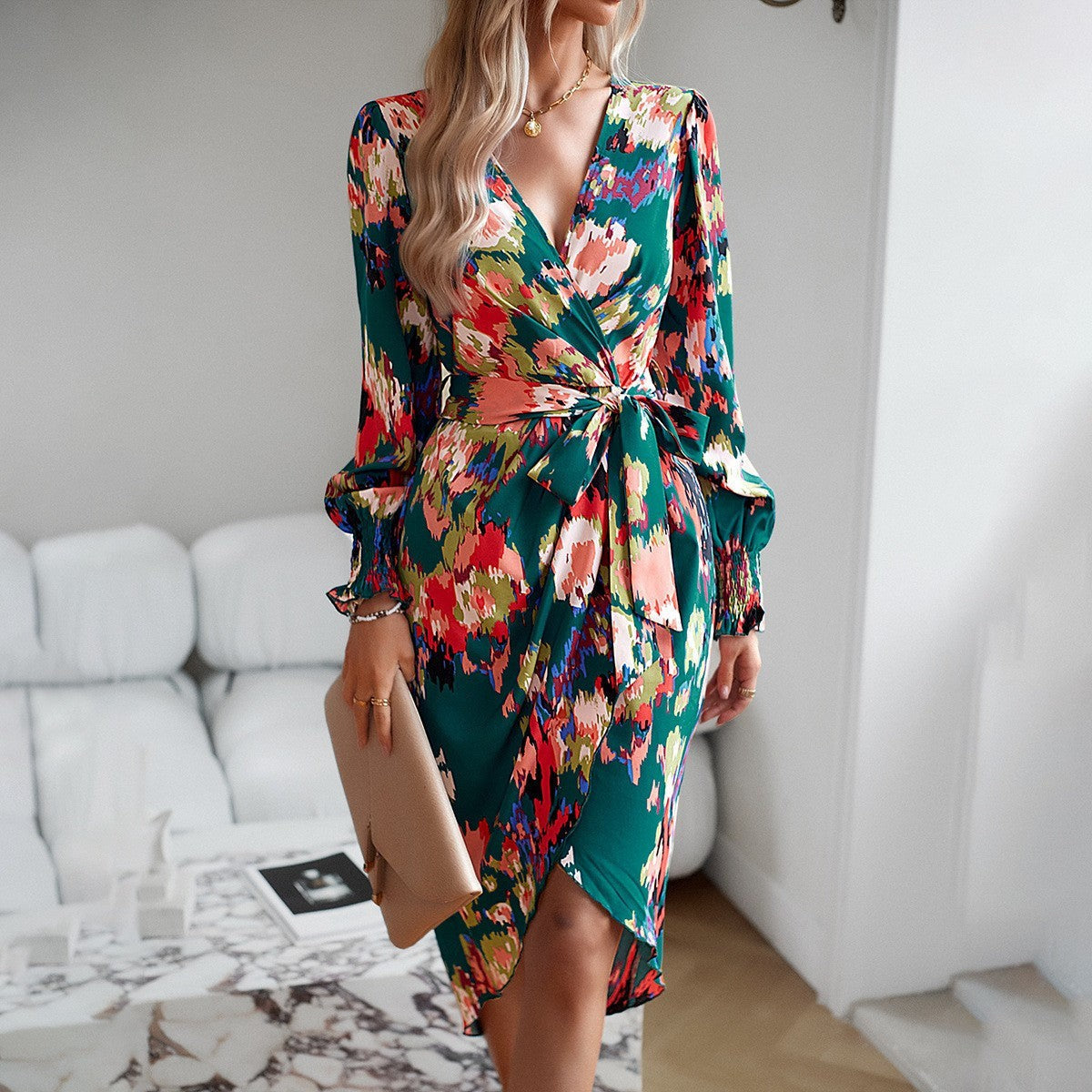 valora-v-neck-midi-dress-1_0d33ff06-e522-4aec-bf82-2ede88c68919.jpg