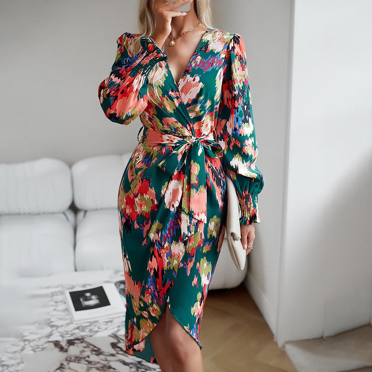 valora-v-neck-midi-dress-3_7d1d0c31-734e-4273-a979-83ce91b2c192.jpg